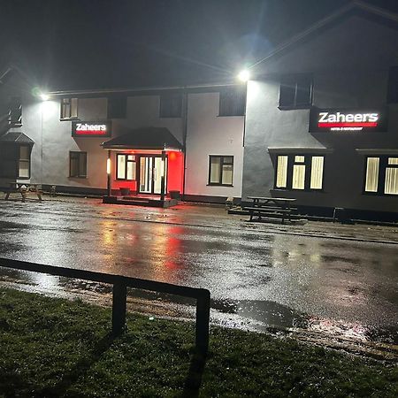 Zaheer'S Hotel Baldock Kültér fotó